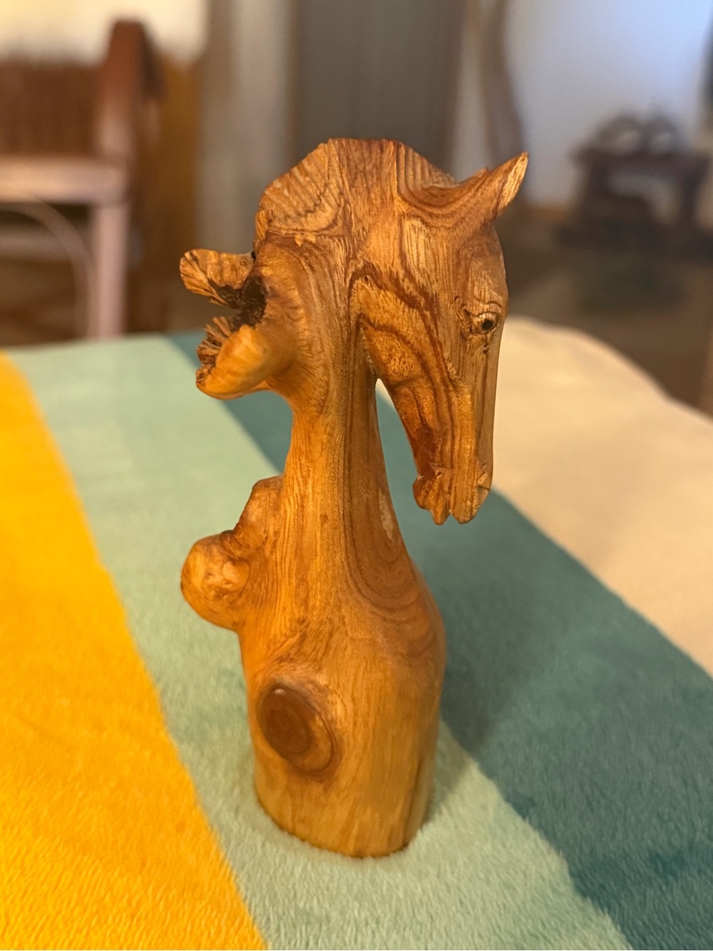 Beautiful Hand-Carved Horse Bust From Wood Burl - Picture 4 of 11